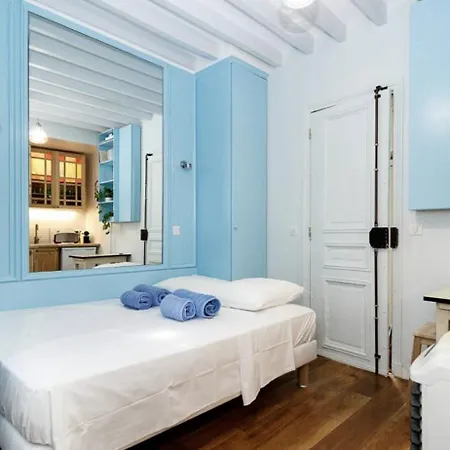 Apartment Le Marais - Steps From Place Des Vosges Aldaro Paris