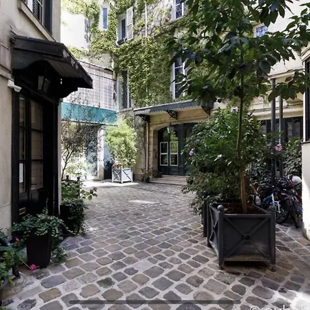 Apartment Le Marais - Steps From Place Des Vosges Aldaro Paris