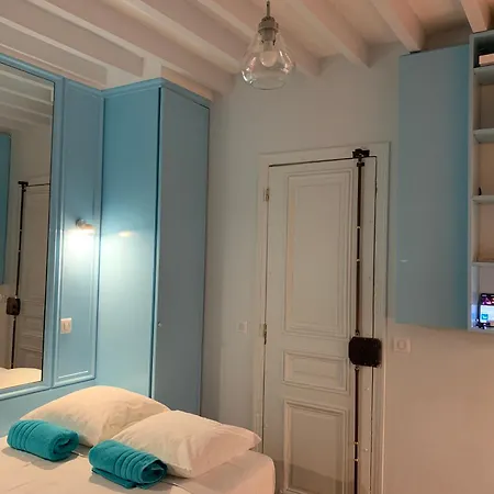 4 Le Marais Place Des Vosges 아파트 *