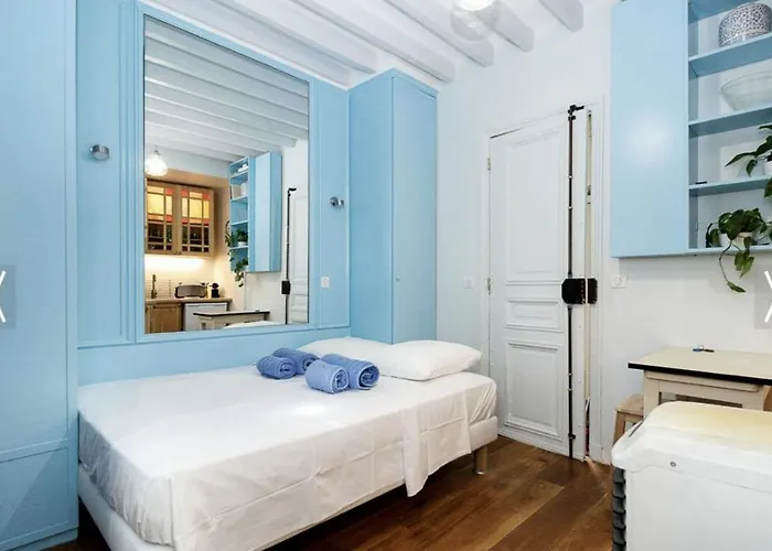Апартаменты Le Marais - Steps From Place De Vosges Aldaro Париж
