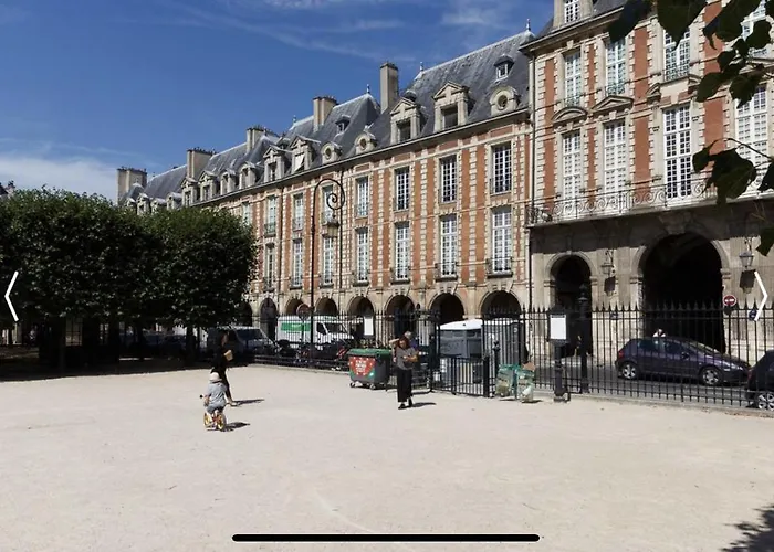 Апартаменты Le Marais - Steps From Place De Vosges Aldaro *